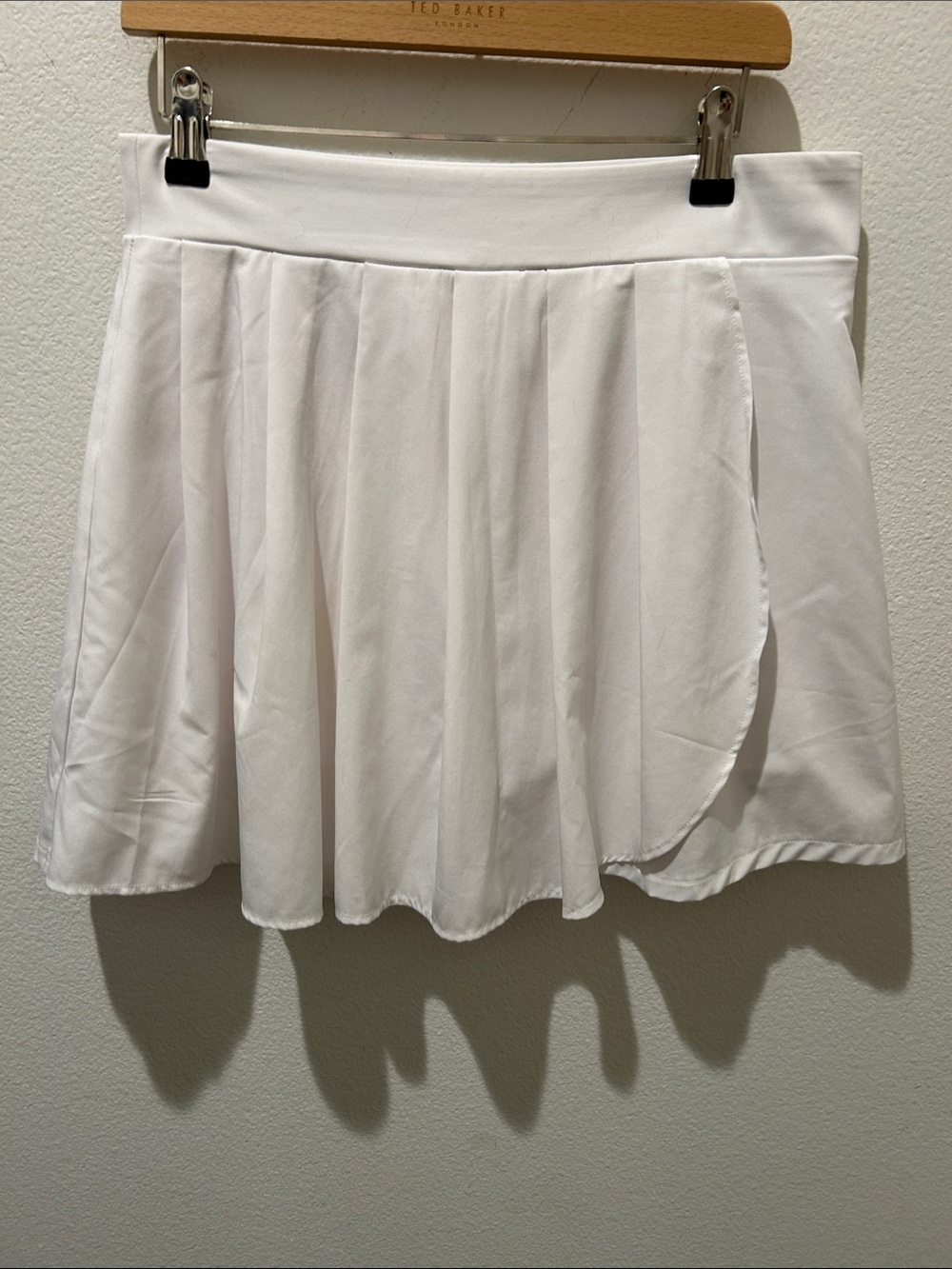 J.Crew White Pleated Skorts